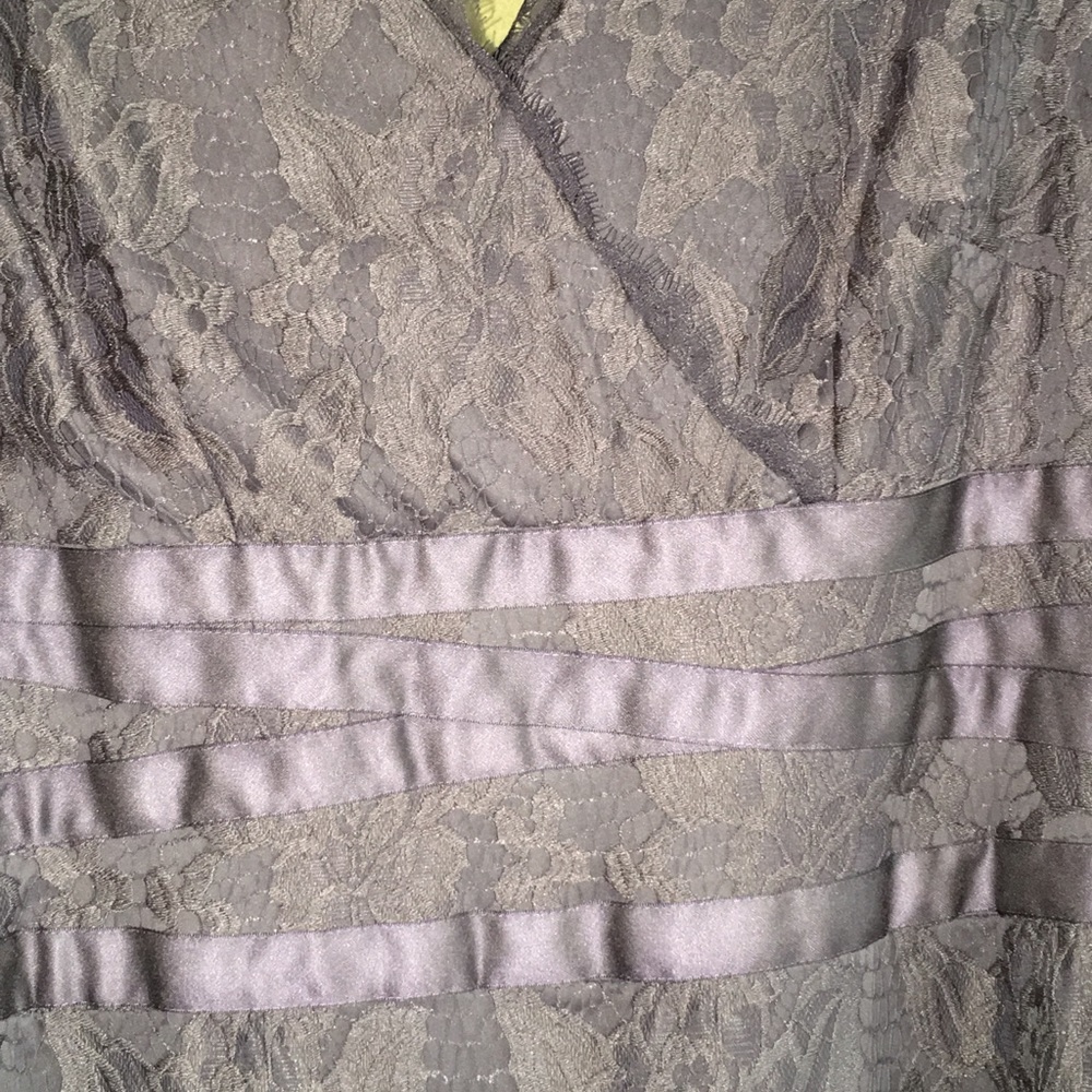Dress - Picture 2 of 7